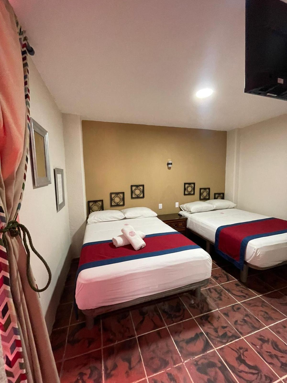 Hotel Flamingos Guadalajara Exteriör bild
